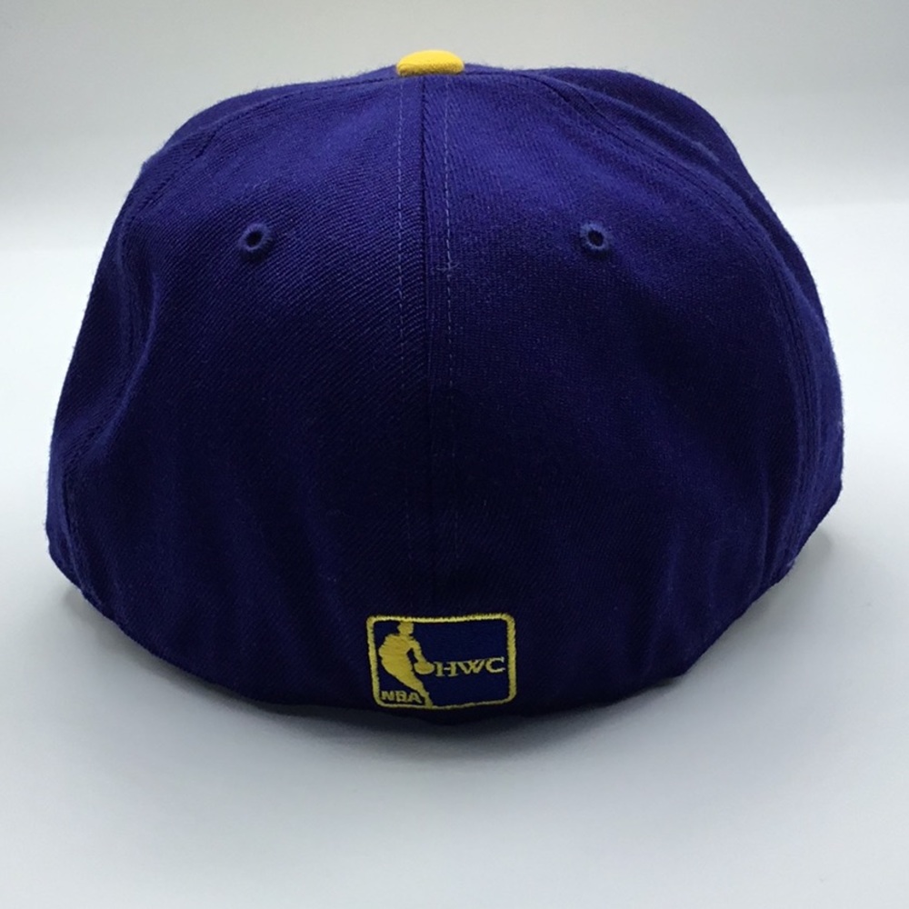 NBA THE CITY FITTED HAT - Picture 2 of 5